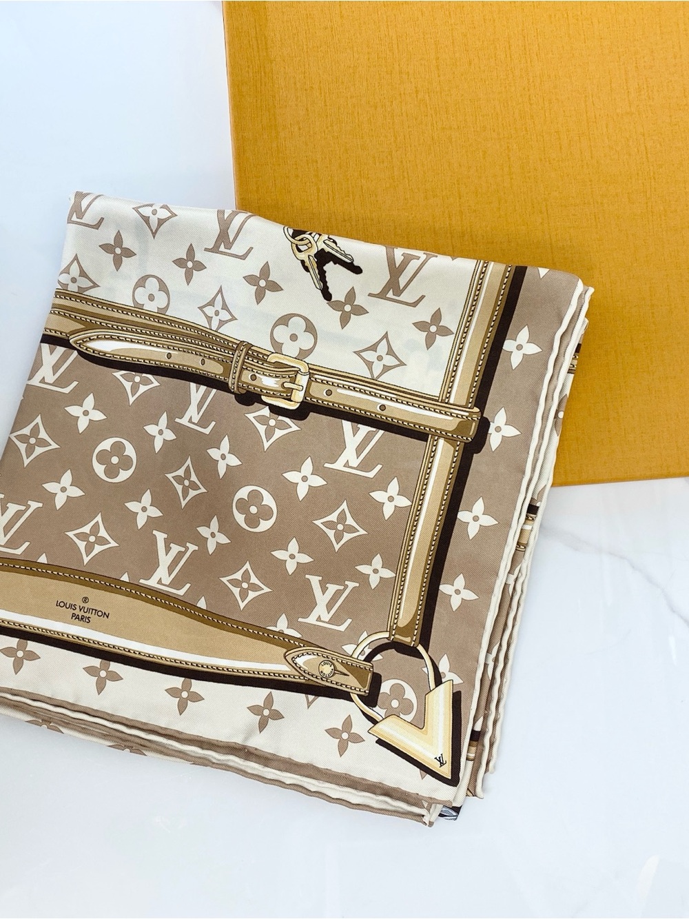 Louis Vuitton Monogram Confidential Square Scarf 90